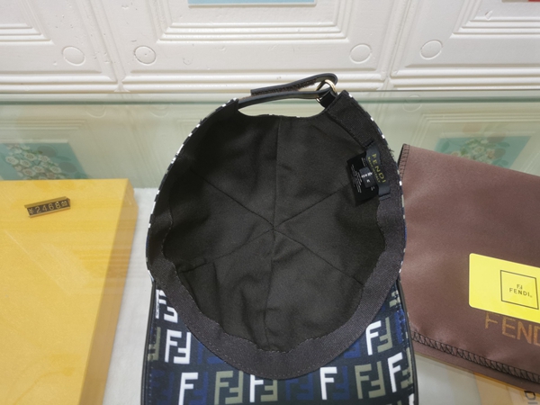 ブランド帽子内部構造